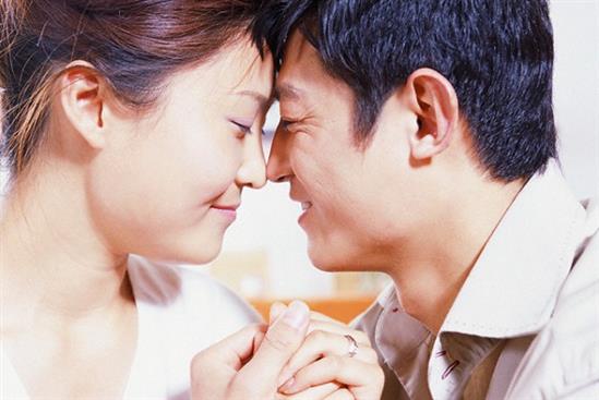 Bí mật sau những chuyến đi của vợ