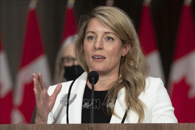 Canada cấm xuất, nhập khẩu các mặt hàng xa xỉ với Nga