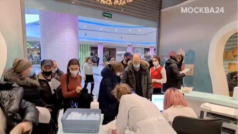 Chuyên gia Nga: Đạt miễn dịch cộng đồng 60%, Nga chưa thể 'nghỉ ngơi'; Virus gây dịch Covid-19 sẽ luôn đột biến