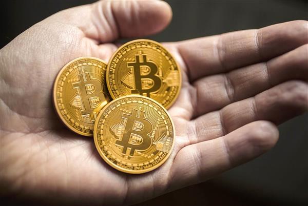 Dịch vụ mua bán ô tô bằng đồng tiền ảo Bitcoin 