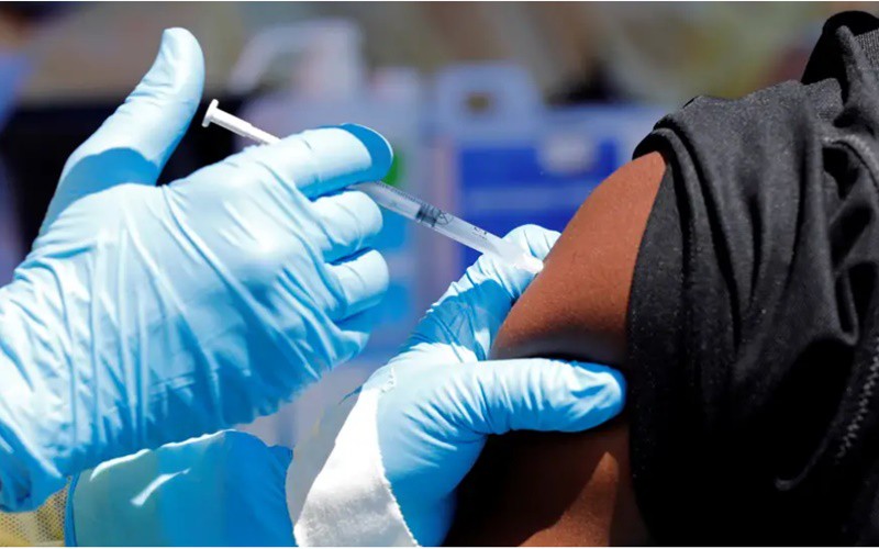 Cứ 3 người Mỹ thì có hơn 1 người nói sẽ không tiêm vaccine Covid-19