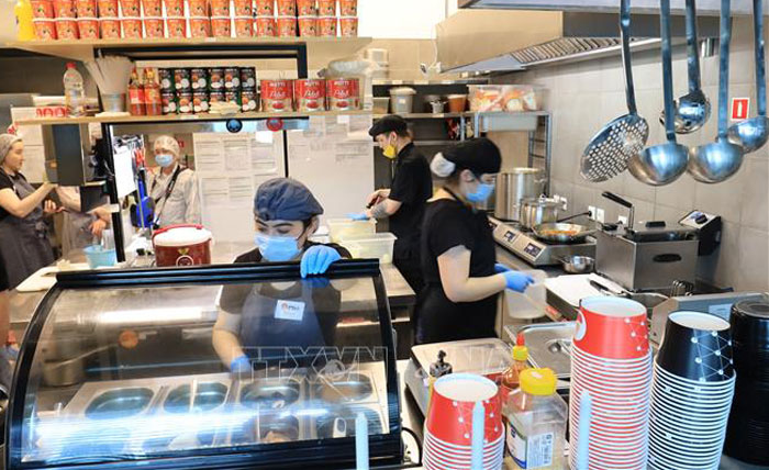 [Người Việt tại Nga mùa đại dịch] Bài cuối: Mưu sinh mùa đại dịch ''cái khó bó cái khôn''