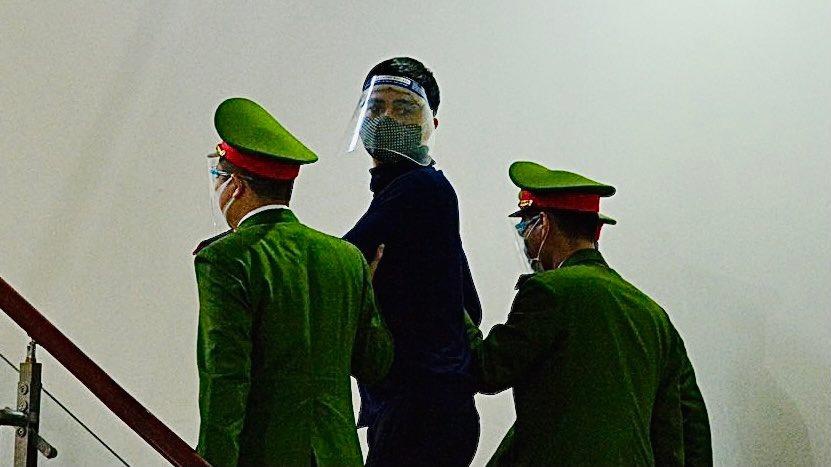 Giám đốc Arktic: 'Bị cáo toàn làm theo chỉ đạo của vợ chồng anh Nguyễn Đức Chung'