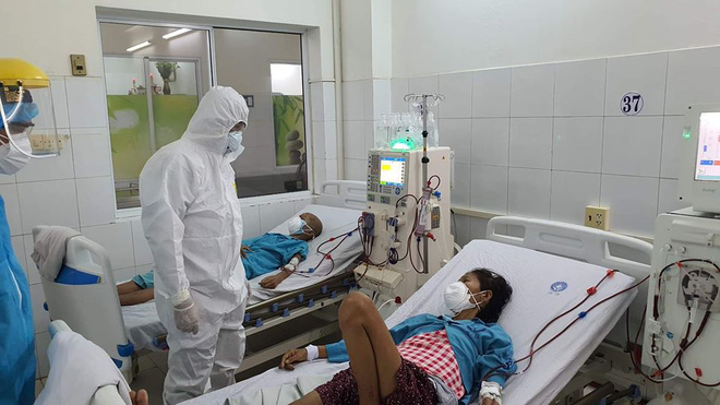 9 bệnh nhân COVID-19 nguy kịch, 6 người phải chạy ECMO