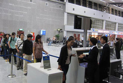 Khai báo y tế tại các cửa khẩu để phòng bệnh truyền nhiễm