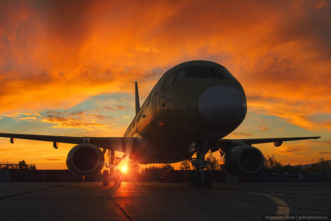 Khám phá nhà máy lắp ráp máy bay Superjet 100 của Nga