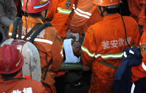 Nổ lớn tại một nhà máy lọc dầu ở miền Đông Trung Quốc