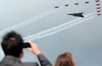 Bị Anh làm bẽ mặt, Nga nổi xung