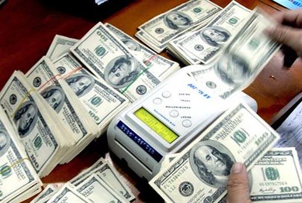 Ngân hàng đồng loạt tăng giá bán USD