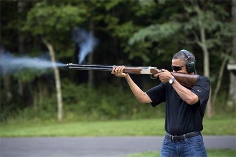 Nhà Trắng công bố ảnh Obama bắn súng
