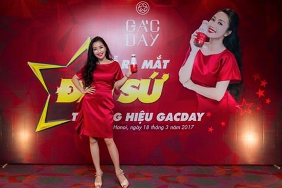 Hai ngôi sao quảng cáo cho mỹ phẩm 