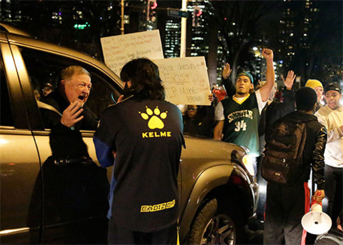 Biểu tình khắp nước Mỹ