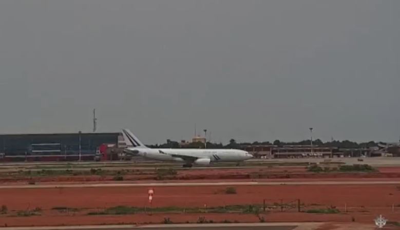 Niger mở lại không phận