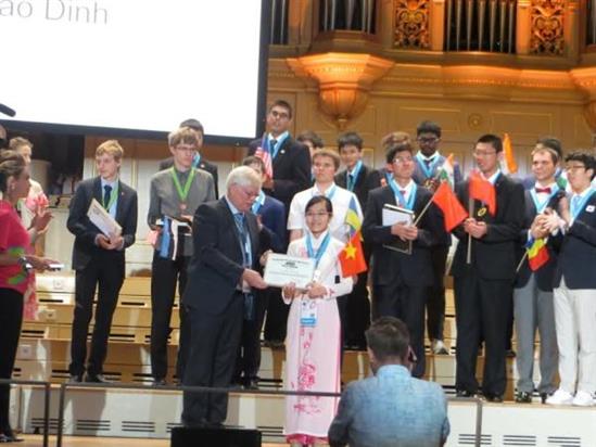 Nữ sinh Nam Định đoạt giải đặc biệt tại kỳ thi Olympic Vật lý quốc tế