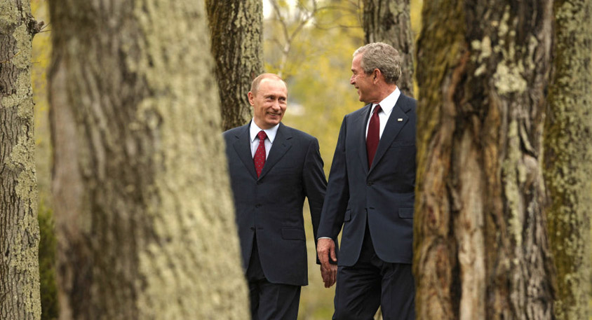Video Tổng thống Putin vui vẻ nhảy điệu múa dân gian Nga cùng cựu Tổng thống Mỹ