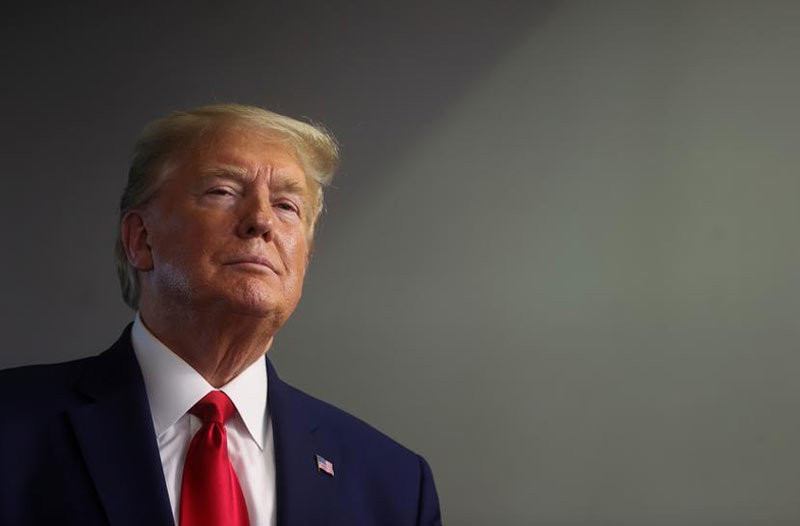 Thành viên Dân chủ trình dự luật nhằm cắt lương hưu của ông Trump
