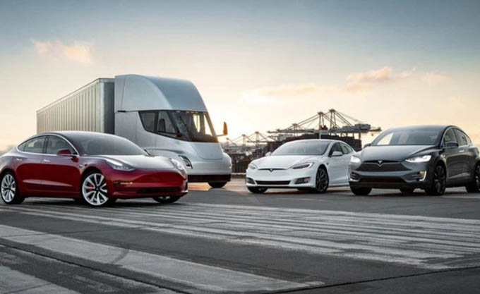 Gia tăng tương tác với người dùng, Tesla lập mạng xã hội riêng