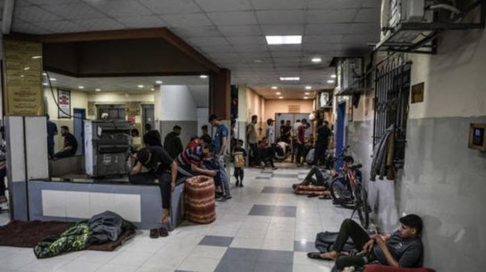 Israel oanh tạc bệnh viện lớn nhất ở Gaza