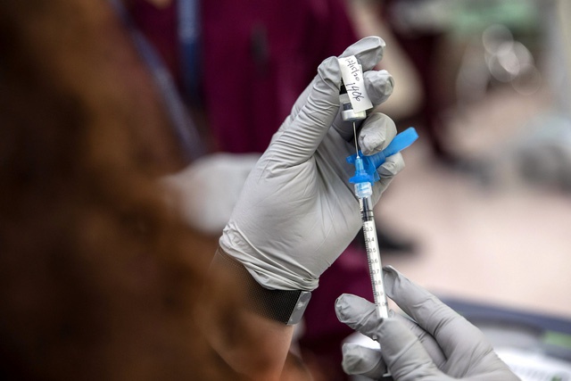Mỹ sẽ mua thêm hàng trăm triệu liều vaccine Pfizer cho thế giới