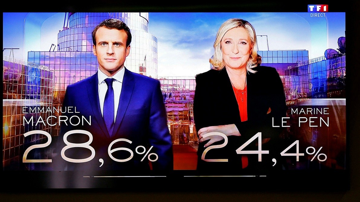 Bầu cử tổng thống Pháp: Tổng thống Macron dẫn trước đối thủ, bà Le Pen tuyên bố ''không muốn chờ đợi để lau đi những giọt nước mắt''