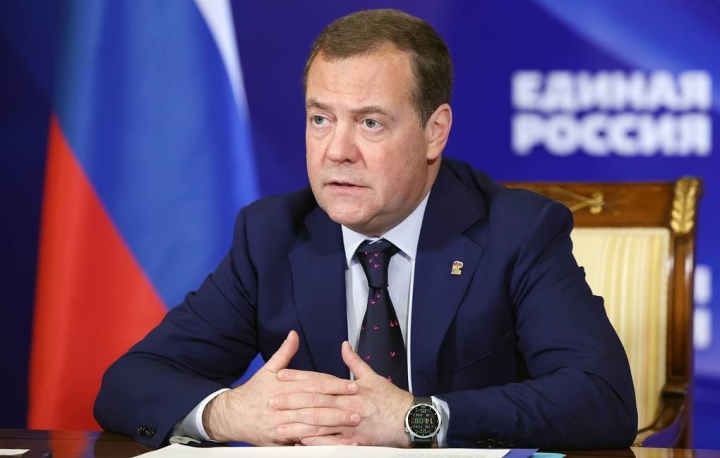 Ông Medvedev: Thế giới không cần tổ chức như NATO