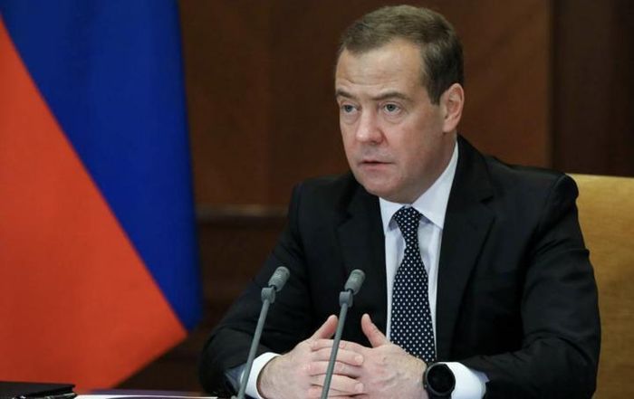 Ông Medvedev cảnh báo Ba Lan có nguy cơ đối đầu trực tiếp với Nga, Belarus