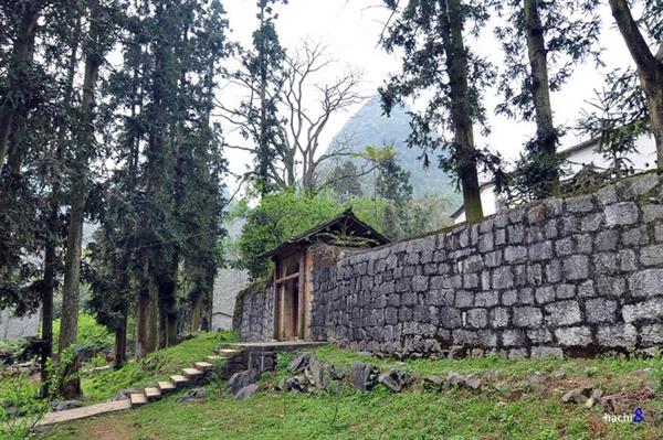 Cháu nội vua Mèo nói về dinh thự hàng trăm tỷ đồng: “Tôi có ký văn bản hiến nào đâu