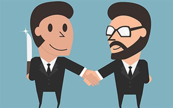 Soi mói và ghen tị với người khác không 