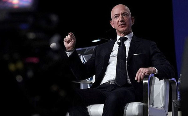 Tỷ phú giàu nhất thế giới Jeff Bezos từng là 