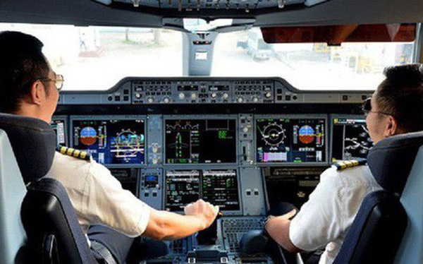 Nghi vấn cơ trưởng Vietnam Airlines buôn lậu nước hoa về Tân Sơn Nhất