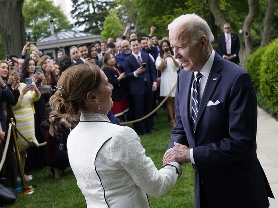 Ông Biden ''bổ nhiệm'' Đệ nhất phu nhân Mexico làm tổng thống