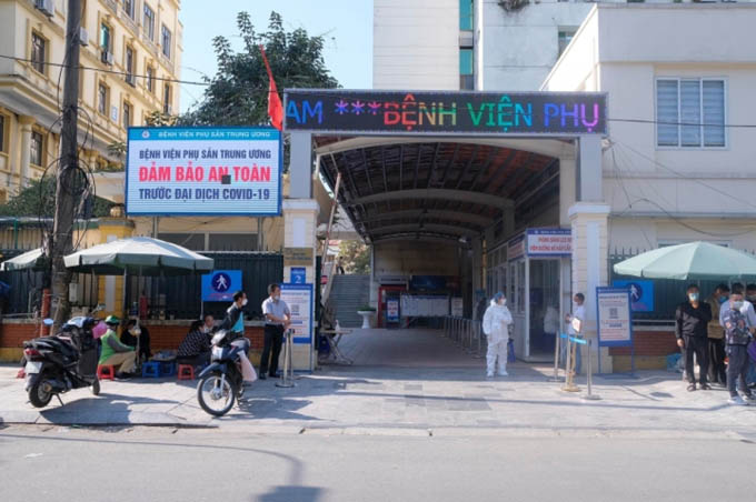 Phát hiện 22 trường hợp dương tính với SARS-CoV-2 ở Bệnh viện Phụ sản Trung ương