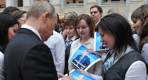 “Ông Putin thức rất khuya chuẩn bị cho cuộc giao lưu với dân”