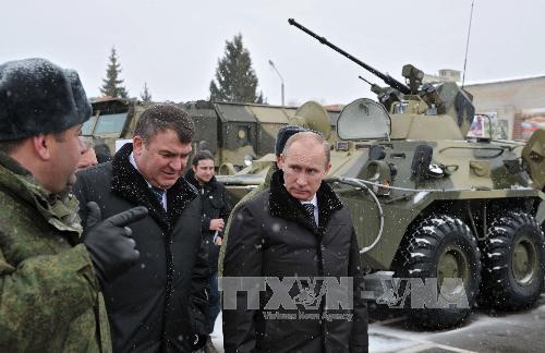 Ông Putin tự hào về công nghiệp quốc phòng Nga