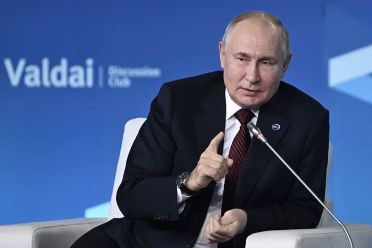 Ông Putin: 'Dù chi mạnh cho quốc phòng, Nga không đổi bơ lấy súng'