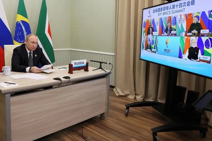 Ông Putin chỉ ra lối thoát cho kinh tế toàn cầu, ông Tập lên án việc 'lạm dụng trừng phạt'