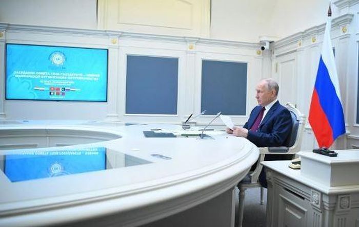 Tổng thống Putin nói về cuộc chiến hỗn hợp toàn diện chống lại Nga