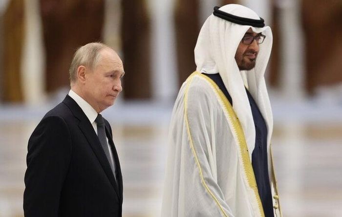 Tổng thống Putin đến UAE, bắt đầu chuyến công du Trung Đông