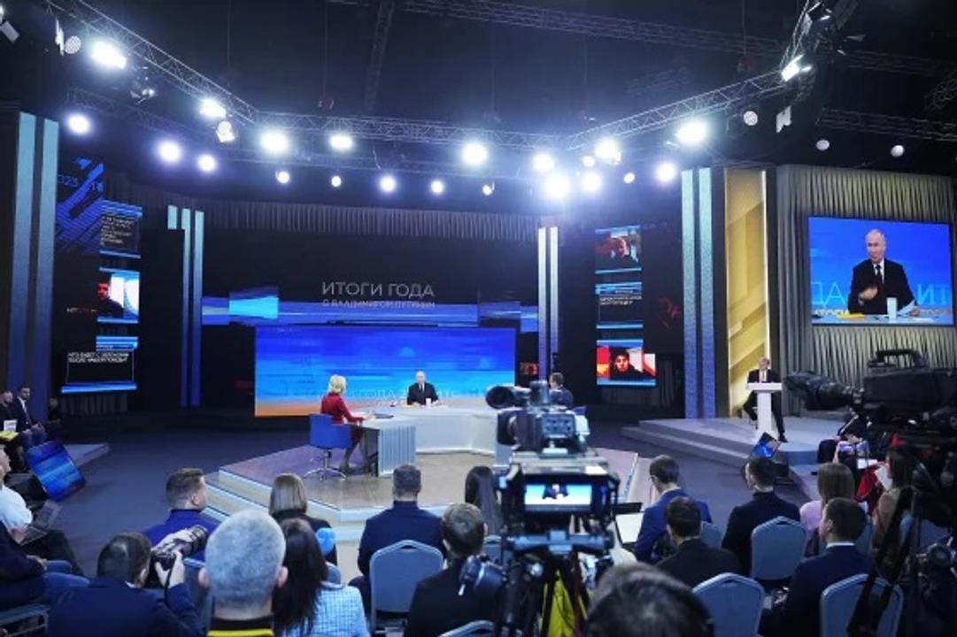 Tổng thống Nga giao lưu trực tuyến với người dân