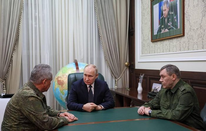 Tổng thống Nga Putin bất ngờ thăm trụ sở chiến dịch quân sự Ukraine
