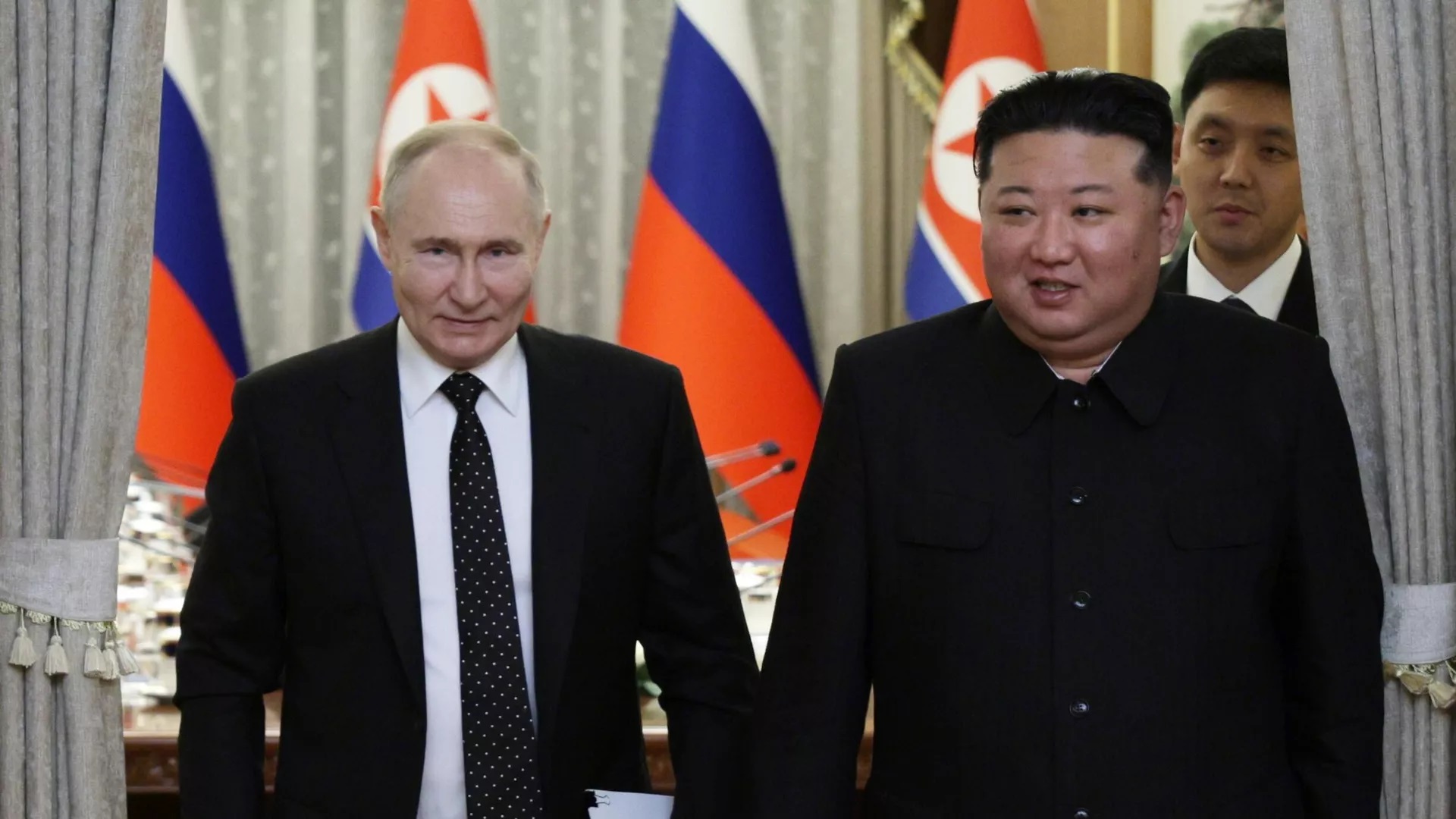 Đoàn đại biểu CHDCND Triều Tiên chuyển lời ''chào chiến đấu'' từ ông Kim Jong-un tới Tổng thống Putin