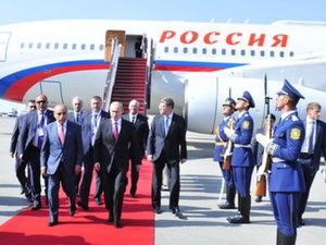 Tổng thống Putin bắt đầu chuyến thăm Azerbaijan