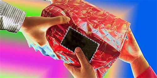 32 quan chức nộp lại quà tặng gần 800 triệu đồng