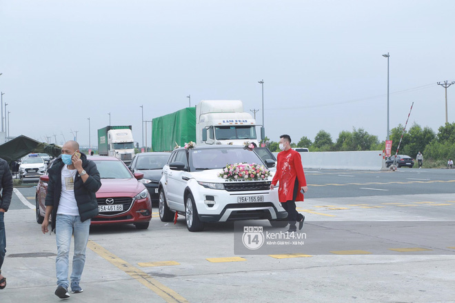 Đúng ''phút 89'' nhà trai đành bất lực quay về, không thể vào Quảng Ninh đón dâu do dịch Covid-19