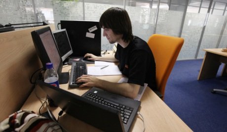 Làm giàu qua Internet