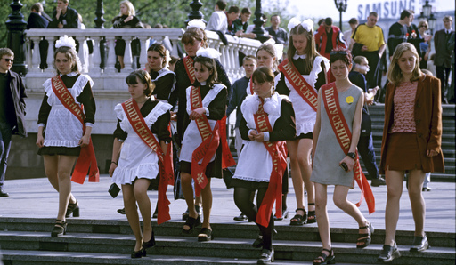 Ngày Hồi chuông phổ thông cuối cùng: Moskva cấm bán đồ uống có cồn trong trung tâm