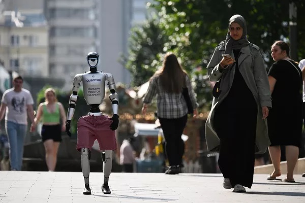 Cửa hàng trưng bày robot đầu tiên tại Nga