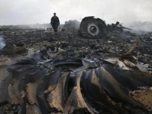 Mỹ có thể đang che đậy sự thật về vụ rơi máy bay MH17?