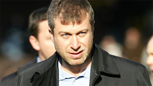 Tỉ phú Roman Abramovich bị FBI bắt tại Mỹ?