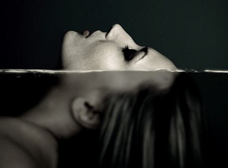 Đàn bà khôn quá là…dại!